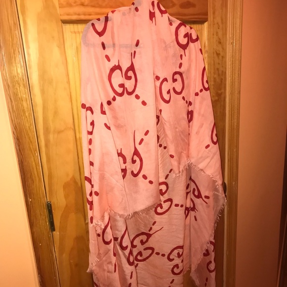 gucci ghost shawl